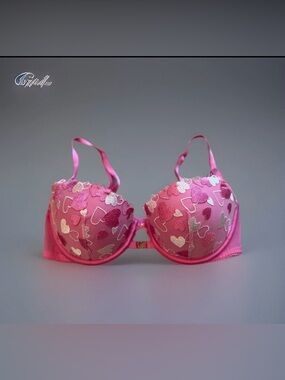 Women's Size 32D Victoria's Secret Pink Heart Embroidered Push Up Balconette Bra